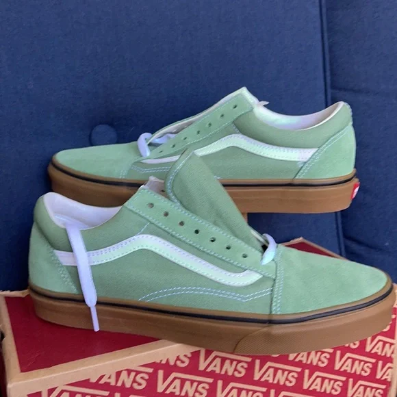 Vans Men’s Old Skool Gum Basil/True White Sneakers - Picture 11 of 16